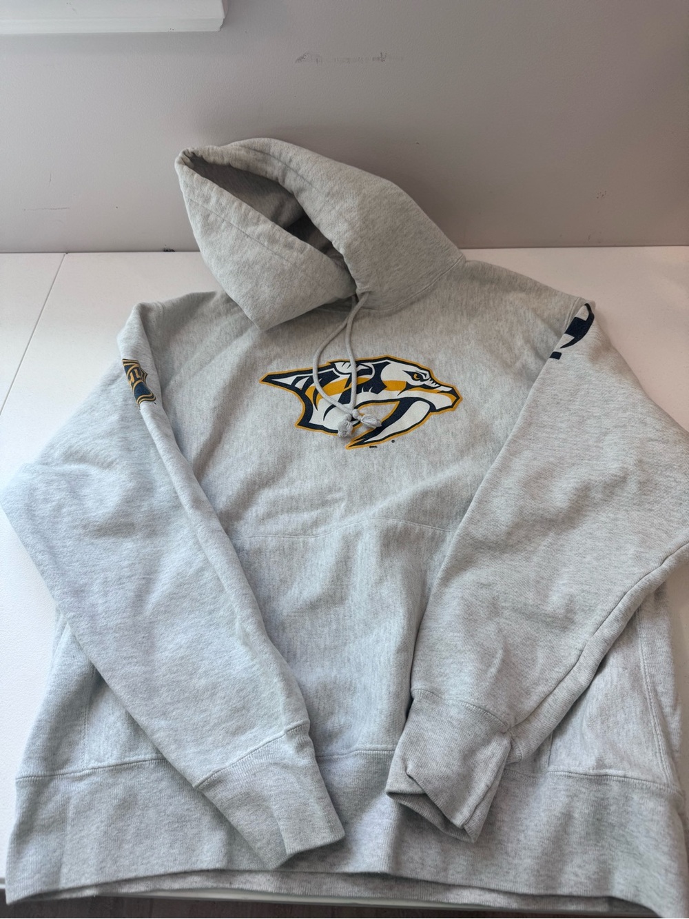 Light Gray Men's Nashville Preds Hockey Logo Hoodie Sweatshirt